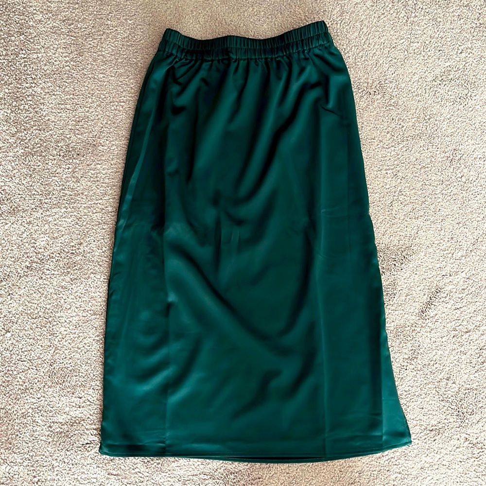 Gap satin skirt